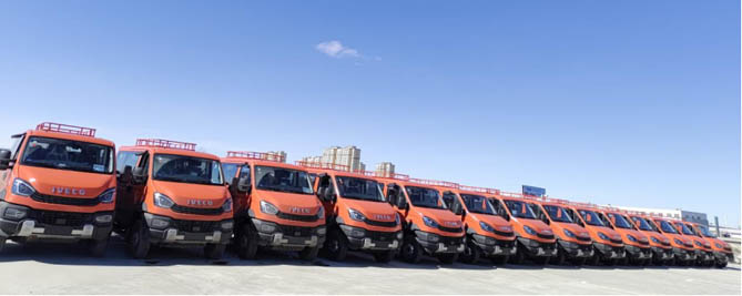 三把锁+全时四驱！欧霸·雷霆四驱越野工程车硬核守护林业资源