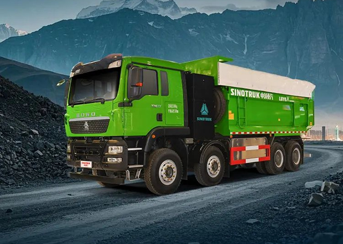 卡友圈新晋“顶流”，中国重汽豪沃新能源自卸车火出圈！