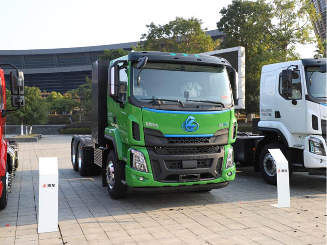 年省9万！乘龙H5换电牵引车解锁创富密码