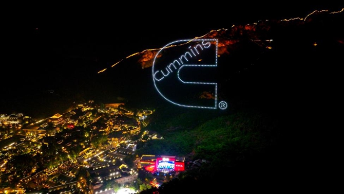 康明斯在华50周年：以技术深耕铸就客户价值，用创新基因擎画绿色未来