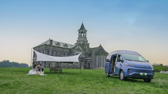 育儿补贴落地之际 依维柯聚星用空间与智慧重构家庭出行幸福感